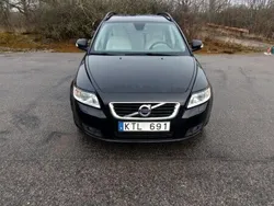 Svart Begagnad 2011 Volvo V50 Momentum Kombi | 50 999 kr (Marknadspris)
