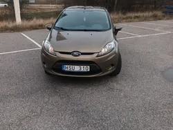 Brun Begagnad 2012 Ford Fiesta Trend Halvkombi | 50 000 kr (Lite dyr)