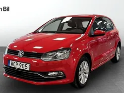 Röd (flash red) Begagnad 2017 VW Polo Halvkombi | 119 900 kr (Marknadspris)