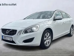 Vit Begagnad 2012 Volvo V60 Momentum Kombi | 89 900 kr (Marknadspris)