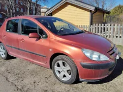 Röd Begagnad 2002 Peugeot 307 Halvkombi | 13 000 kr (Bra pris)