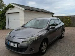 Grå Begagnad 2011 Renault Mégane GrandTour Kombi | 46 000 kr (Marknadspris)