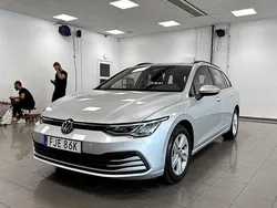 Silver Begagnad 2022 VW Golf VIII Life Kombi | 259 900 kr (Marknadspris)