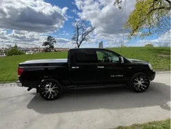 Svart Begagnad 2007 Nissan Titan Pickup | 190 000 kr