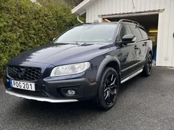 Blå Begagnad 2015 Volvo XC70 Summum SUV | 179 000 kr (Marknadspris)