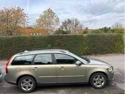 Grön Begagnad 2008 Volvo V50 Kinetic Kombi | 27 000 kr (Superpris)