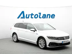 Vit Begagnad 2020 VW Passat GTE Kombi | 239 900 kr (Marknadspris)