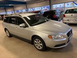 Ljusgrå Begagnad 2008 Volvo V70 Kinetic Kombi | 47 500 kr (Bra pris)