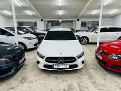 Vit Begagnad 2018 Mercedes A180 Halvkombi | 249 900 kr (Marknadspris)