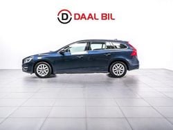 Blå Begagnad 2014 Volvo V60 Summum Kombi | 139 700 kr (Marknadspris)