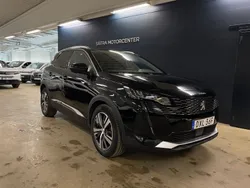Svart Begagnad 2021 Peugeot 3008 Allure SUV | 229 900 kr (Marknadspris)
