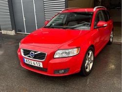 Röd Begagnad 2010 Volvo V50 Summum Kombi | 32 000 kr (Marknadspris)