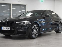 Svart Begagnad 2020 BMW 530e M Sport Sedan | 349 800 kr (Bra pris)