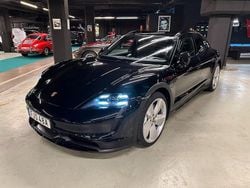 Svart Begagnad 2021 Porsche Taycan Turbo Cross Turismo Sedan | 995 000 kr