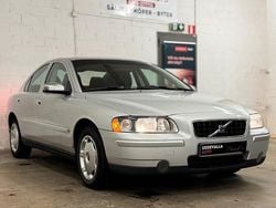 Ljusgrå Begagnad 2006 Volvo S60 Dynamic Sedan | 64 900 kr (Lite dyr)