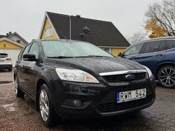 Svart Begagnad 2011 Ford Focus Platinum Kombi | 25 000 kr (Bra pris)