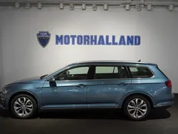 Blå Begagnad 2018 VW Passat GTE Kombi | 209 900 kr (Marknadspris)