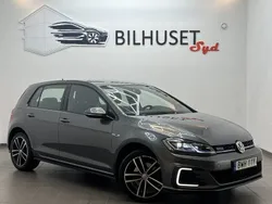 Mörkgrå Begagnad 2020 VW Golf VIII GTE Halvkombi | 228 500 kr (Marknadspris)