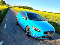 Blå Begagnad 2013 Volvo V40 R-Design Halvkombi | 120 000 kr (Marknadspris)