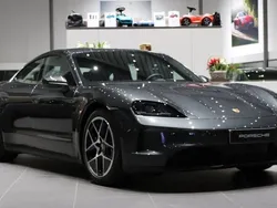 Grå Ny 2024 Porsche Taycan Sedan | 1 049 000 kr