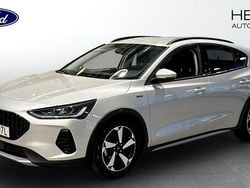 Moondust silver Begagnad 2023 Ford Focus Active Halvkombi | 199 900 kr (Bra pris)