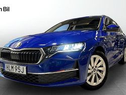 Blå Begagnad 2025 Skoda Octavia Selection Kombi | 299 900 kr (Bra pris)