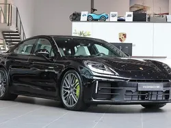 Svart Begagnad 2024 Porsche Panamera 4 Sedan | 1 299 000 kr (Superpris)