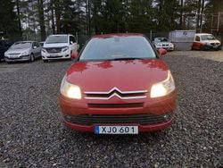 Ljusröd Begagnad 2005 Citroën C4 Halvkombi | 26 900 kr (Marknadspris)