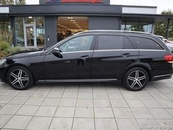 Svart samma som bilen Begagnad 2015 Mercedes E220 Kombi | 144 900 kr (Superpris)