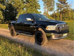 Svart Begagnad 2013 RAM 1500 Pickup | 225 000 kr (Dyr)
