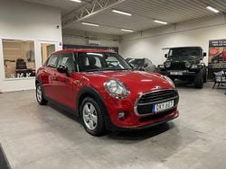 Röd Begagnad 2016 Mini ONE Salt Halvkombi | 139 900 kr (Marknadspris)