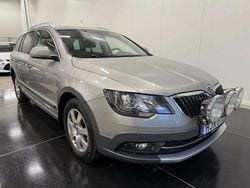 Ljusbrun Begagnad 2013 Skoda Superb Elegance Kombi | 149 900 kr