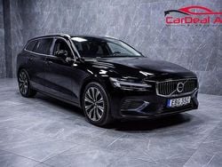 Svart Begagnad 2022 Volvo V60 Core Kombi | 298 800 kr (Marknadspris)