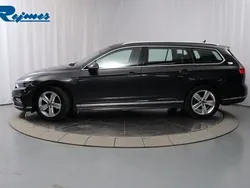 Mörkgrå Begagnad 2021 VW Passat R-line Kombi | 259 800 kr (Bra pris)