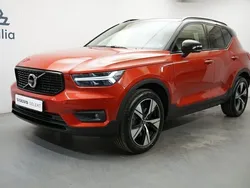 Röd Begagnad 2021 Volvo XC40 R-Design SUV | 384 900 kr (Lite dyr)