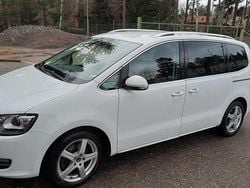 Vit Begagnad 2018 VW Sharan Minibuss | 267 500 kr (Bra pris)