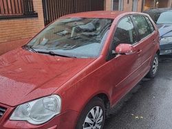 Röd Begagnad 2006 VW Polo Comfortline Halvkombi | 21 000 kr (Marknadspris)