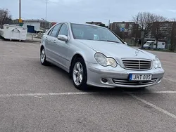 Silver Begagnad 2007 Mercedes C180 Avantgarde Sedan | 45 000 kr (Bra pris)