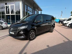 Svart Ny 2025 Mercedes Vito Minibuss | 698 750 kr (Dyr)