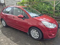 Röd Begagnad 2010 Citroën C3 Halvkombi | 33 000 kr (Lite dyr)