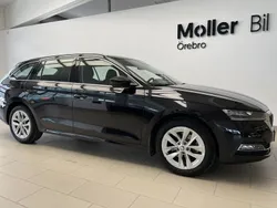 Svart Begagnad 2022 Skoda Octavia Style Kombi | 339 900 kr (Lite dyr)