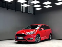 Röd Begagnad 2016 Ford Focus ST-Line Kombi | 129 900 kr (Lite dyr)