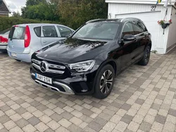 Svart Begagnad 2021 Mercedes GLC220 SUV | 425 000 kr (Marknadspris)
