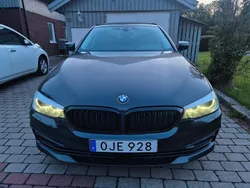 Grå Begagnad 2017 BMW 530e iPerformance Sedan | 259 000 kr (Dyr)