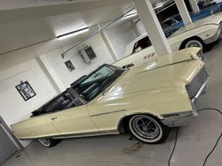 Ljusgul Begagnad 1966 Buick Electra 225 Cab | 265 000 kr