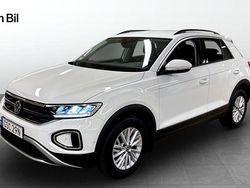Vit Begagnad 2022 VW T-Roc Life SUV | 239 800 kr (Marknadspris)