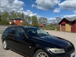 Svart Begagnad 2011 BMW 318 Comfort Edition Kombi | 59 000 kr (Marknadspris)