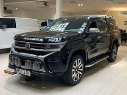 Svart Ny 2025 VW Amarok Aventura Pickup | 981 400 kr