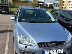 Blå Begagnad 2007 Ford Focus Halvkombi | 19 900 kr
