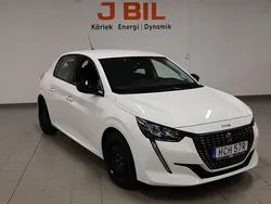Vit Begagnad 2022 Peugeot 208 Active Halvkombi | 164 900 kr (Marknadspris)
